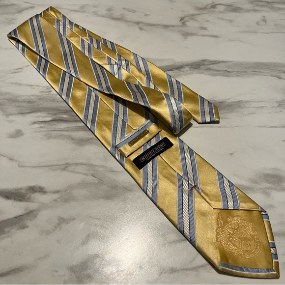 Donald Trump 100% Silk Yellow Woven Striped Tie - Picture 2 of 5